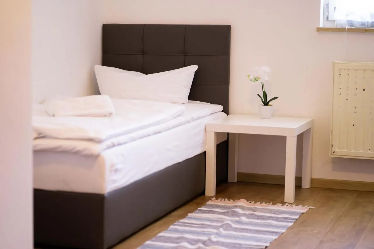 Sunnyhome Monteurwohnungen Und Apartments Nahe Regensburg Obertraubling Germany